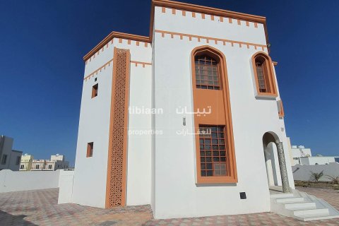 Villa de 5 dormitorios en As Sib, Oman No. 53915 3