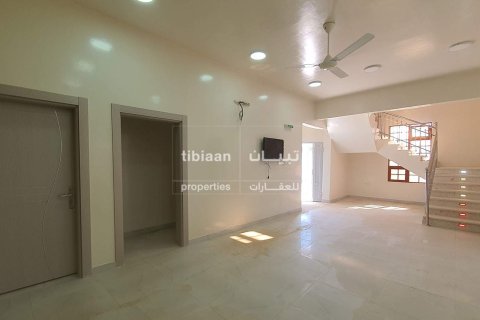 Villa de 5 dormitorios en As Sib, Oman No. 53915 4