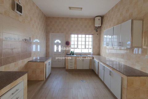 Вилла с 6 спальнями в Эс Сиб, Оман №53913 6