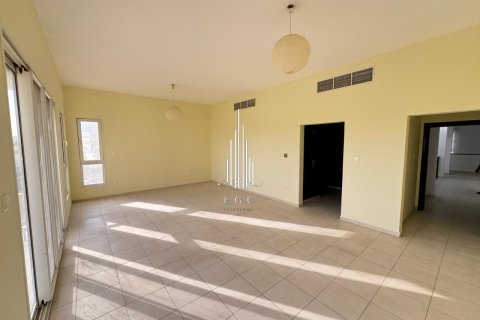 8 bedrooms Villa in Baniyas, UAE No. 36595 23