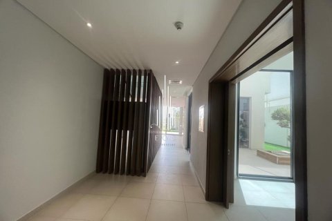 4 bedrooms Villa on the Yas Island, UAE No. 36617 7