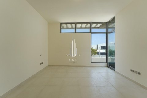 4 bedrooms Villa on the Yas Island, UAE No. 36617 21