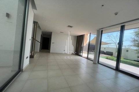 4 bedrooms Villa on the Yas Island, UAE No. 36617 14