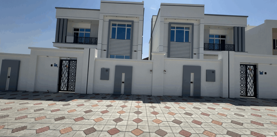 5 bedrooms Villa in Al Amarat, Oman No. 62749