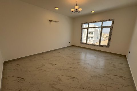 5 bedrooms Villa in Al Amarat, Oman No. 62749 3