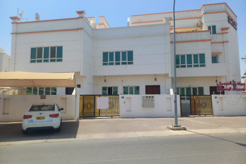 6 bedrooms Villa in Muscat, Oman No. 62747