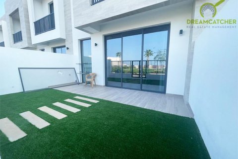 2 bedrooms Villa in Mina Al Arab, UAE No. 31892 27