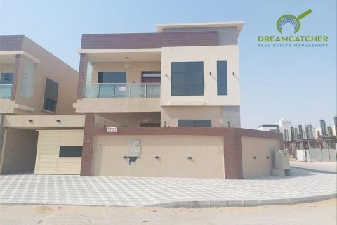 4 bedrooms Villa in Al Yasmeen, UAE No. 27998