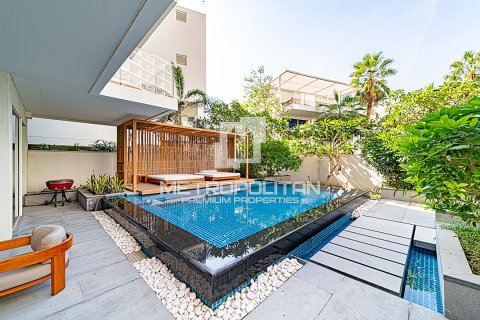 Apartment de 2 dormitorios en FIVE Palm Jumeirah, UAE No. 5282 7