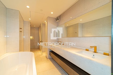 Apartment de 2 dormitorios en FIVE Palm Jumeirah, UAE No. 5282 19