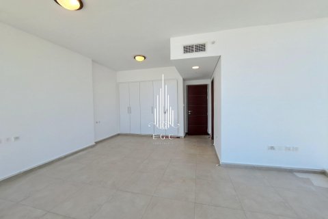 3 bedrooms Apartment in Al Reem Island, UAE No. 23604 8