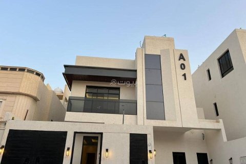 4 bedrooms Apartment in Riyadh, Saudi Arabia No. 60583