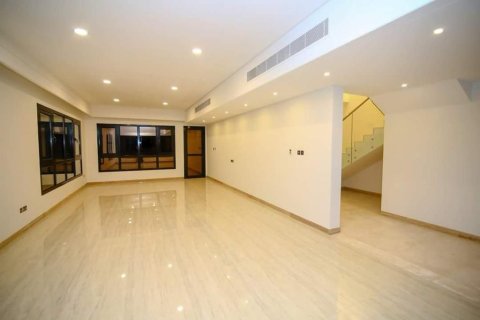 Villa de 4 dormitorios en Muscat, Oman No. 54744 9