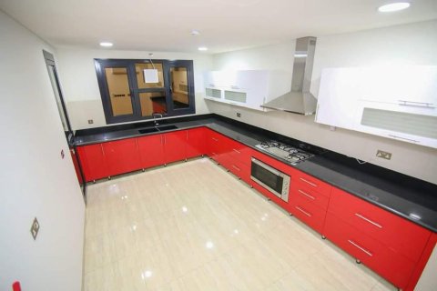 Villa de 4 dormitorios en Muscat, Oman No. 54744 3
