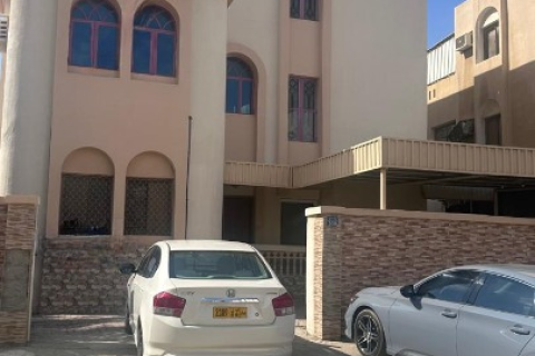 9 bedrooms Villa in Muscat, Oman No. 54741