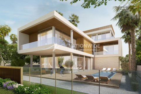 4 bedrooms Villa in Abu Dhabi, UAE No. 105885