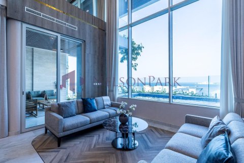 4 bedrooms Duplex in Doha, Qatar No. 56830