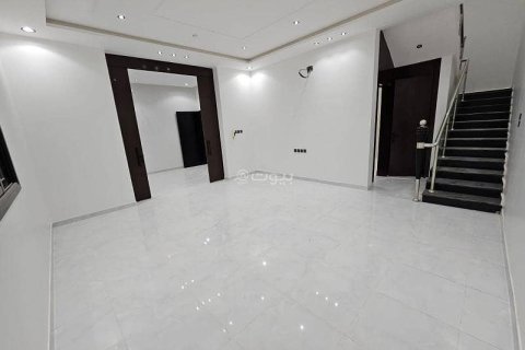 Квартира с 3 спальнями в Эр-Рияд, Саудовская Аравия №62493 11