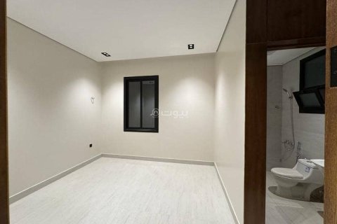 Квартира с 4 спальнями в Эр-Рияд, Саудовская Аравия №62494 3