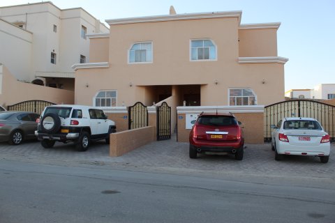 Villa de 5 dormitorios en Al Ansab, Oman No. 54602