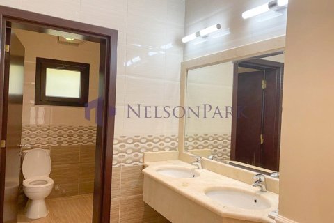 Villa de 7 dormitorios en Doha, Qatar No. 58544 10