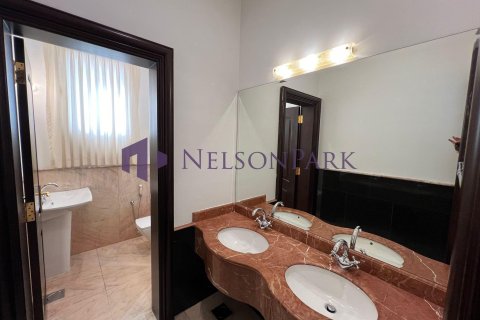 Villa de 4 dormitorios en Doha, Qatar No. 58528 22