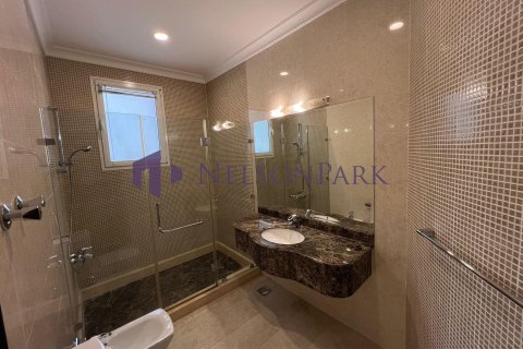 Villa de 4 dormitorios en Doha, Qatar No. 58528 6