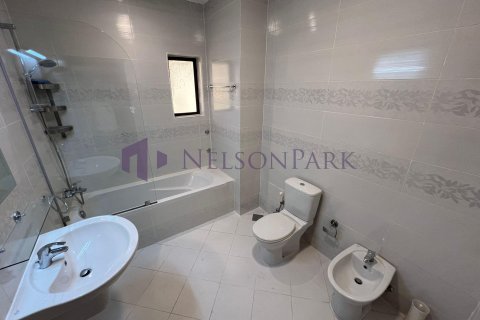 Villa de 6 dormitorios en Doha, Qatar No. 58541 17