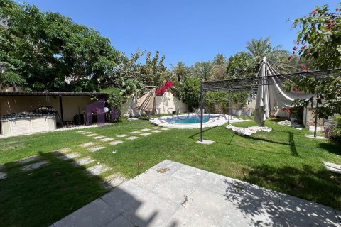 Villa de 6 dormitorios en Doha, Qatar No. 58541 3
