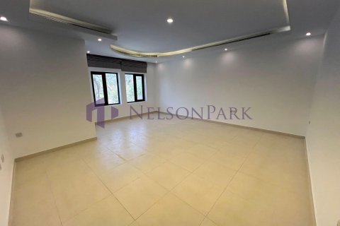 Villa de 6 dormitorios en Doha, Qatar No. 58541 15