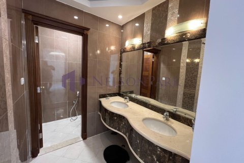 Villa de 6 dormitorios en Doha, Qatar No. 58541 8