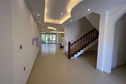 Villa de 6 dormitorios en Doha, Qatar No. 58541 10