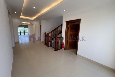 Villa de 6 dormitorios en Doha, Qatar No. 58541 23