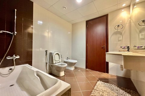 Apartment de 4 dormitorios en Al Hamra Village, UAE No. 20213 16