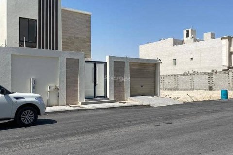 6 bedrooms Villa in Khobar, Saudi Arabia No. 60009