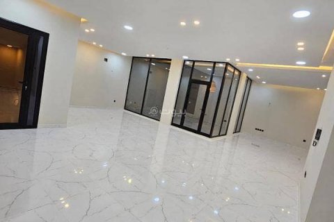 6 bedrooms Villa in Khobar, Saudi Arabia No. 60010 11