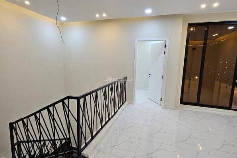 6 bedrooms Villa in Khobar, Saudi Arabia No. 60010 30