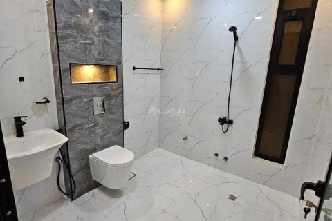 6 bedrooms Villa in Khobar, Saudi Arabia No. 60010 19