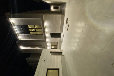 6 bedrooms Villa in Khobar, Saudi Arabia No. 60007