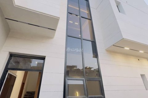 Вилла с 6 спальнями в Эр-Рияд, Саудовская Аравия №99594 10