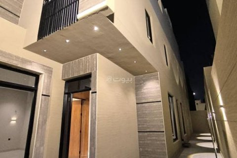Квартира с 3 спальнями в Эр-Рияд, Саудовская Аравия №99531 3