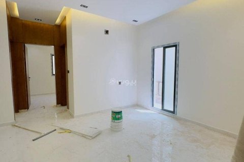 5 bedrooms Villa in Riyadh, Saudi Arabia No. 99536 17