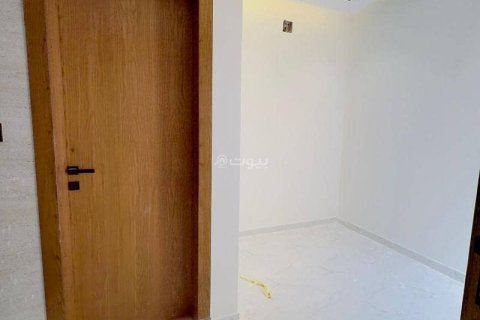 5 bedrooms Villa in Riyadh, Saudi Arabia No. 99536 20