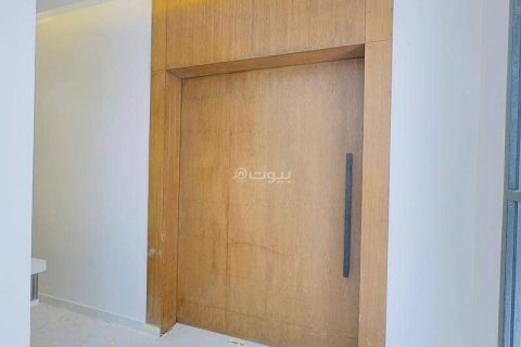 5 bedrooms Villa in Riyadh, Saudi Arabia No. 99536 6