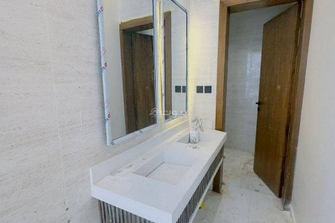 5 bedrooms Villa in Riyadh, Saudi Arabia No. 99536 3