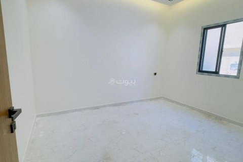5 bedrooms Villa in Riyadh, Saudi Arabia No. 99536 15
