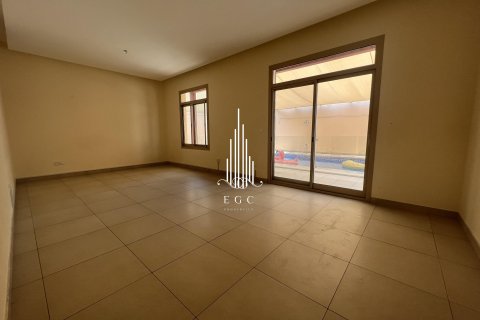 5 bedrooms Villa in Khalifa City, UAE No. 37652 7