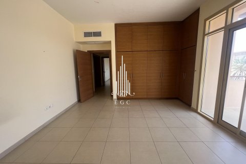 5 bedrooms Villa in Khalifa City, UAE No. 37652 13