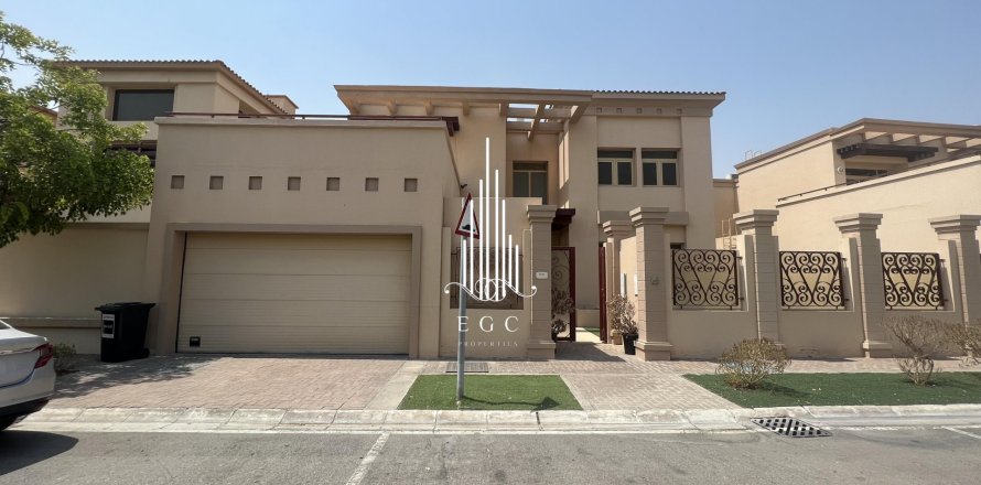 5 bedrooms Villa in Khalifa City, UAE No. 37652