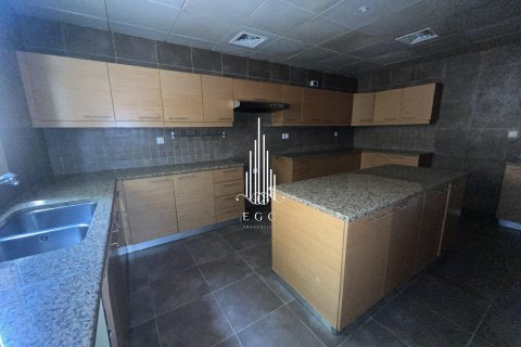5 bedrooms Villa in Khalifa City, UAE No. 37652 18